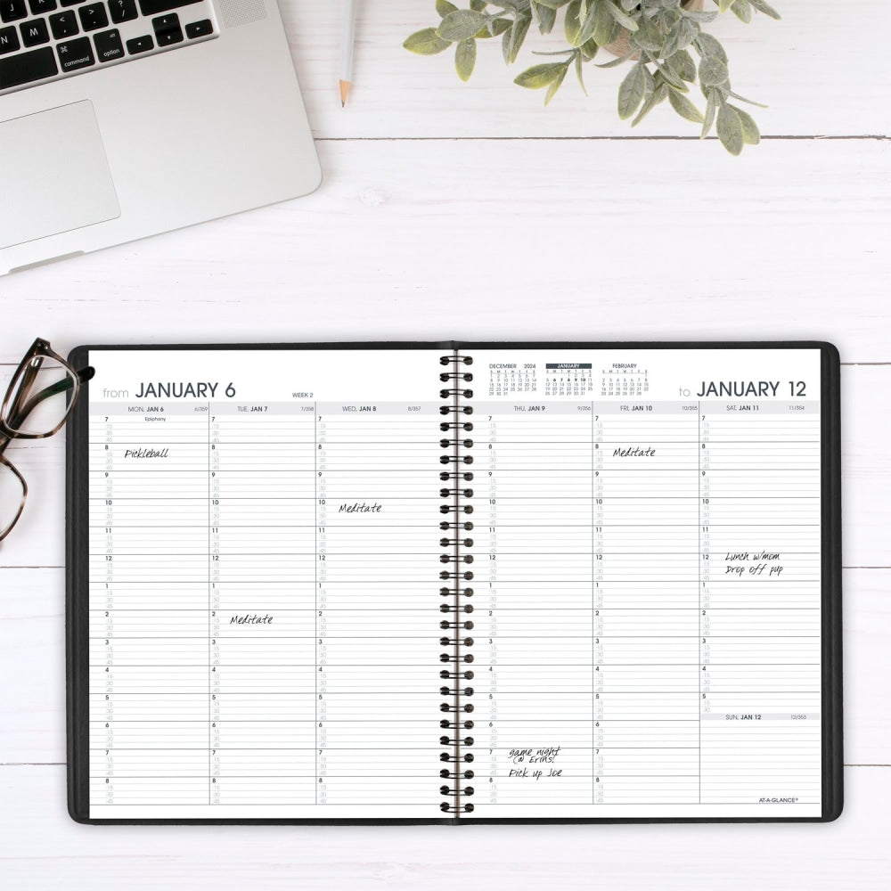 2025-2026 AT-A-GLANCE Weekly Appointment Book Planner, 7in x 8-3/4in, Black, January To January, 7095105