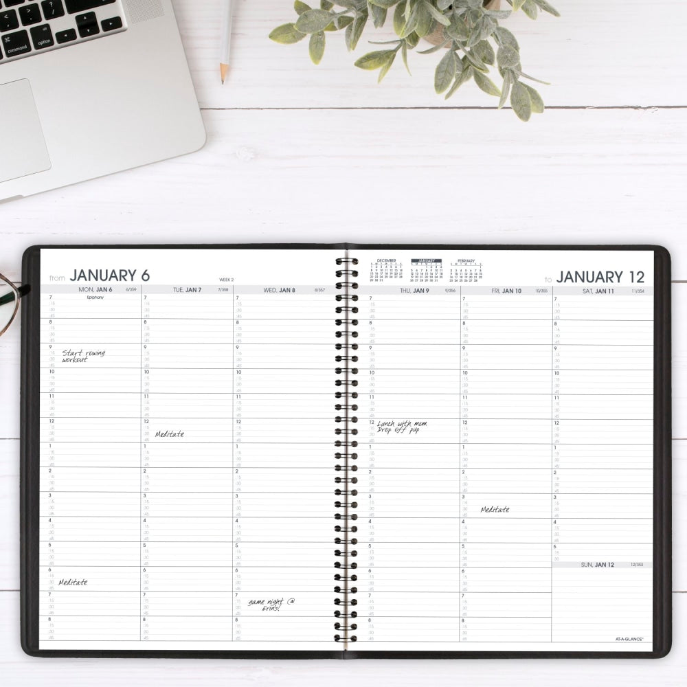 2025-2026 AT-A-GLANCE Weekly Appointment Book Planner, 8-1/4in x 11in, Black, January To January, 7095005